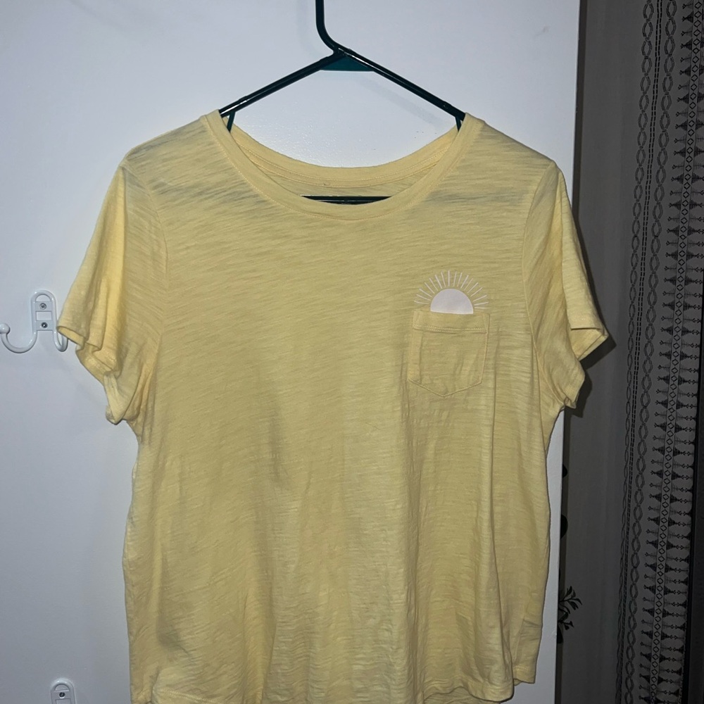Old Navy Yellow Short Sleeve Crop T-Shirt